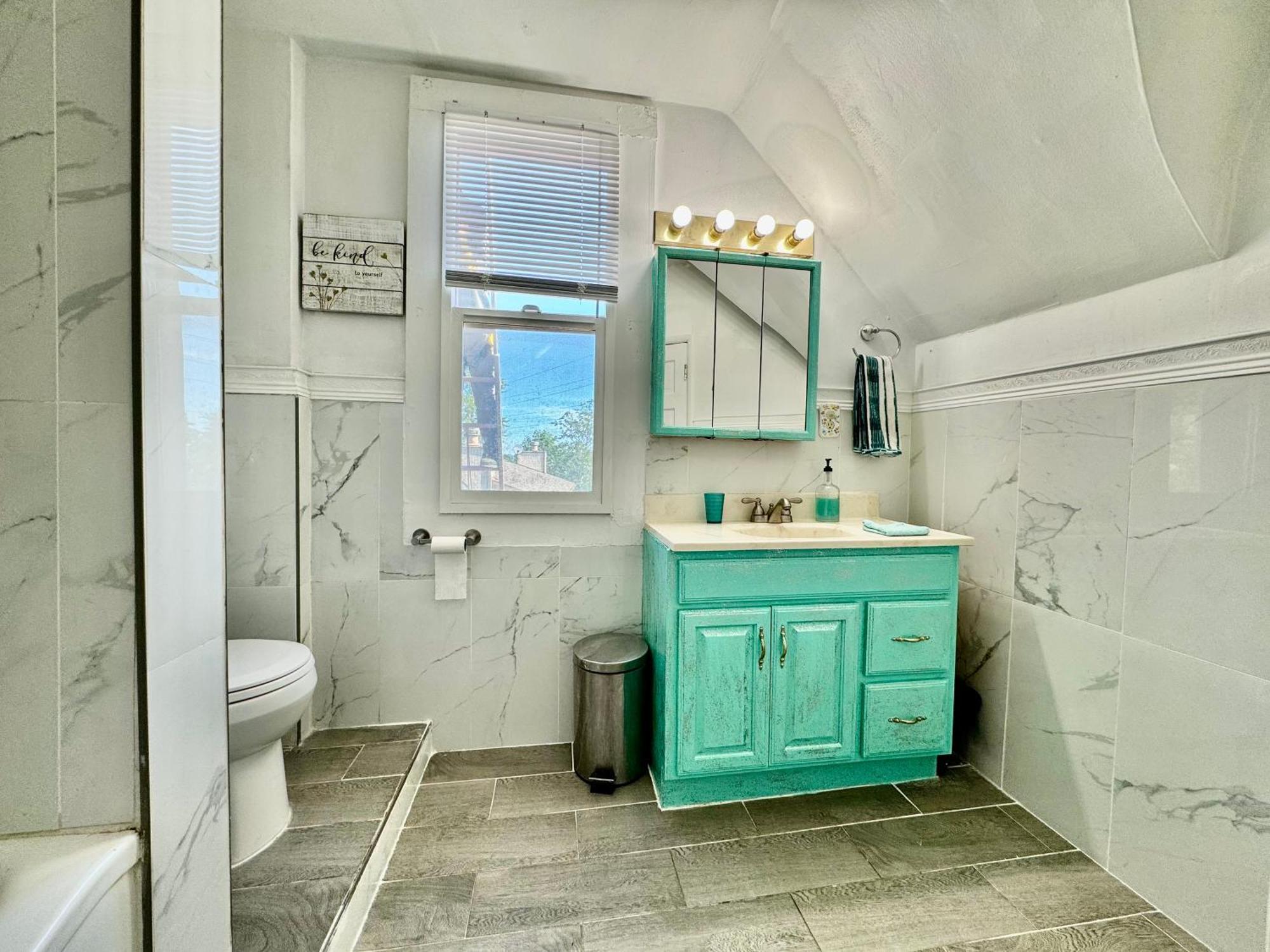 Private Room With Two Twin Beds Air Conditioning And Shared Bathrooms Located Near Seatac Airport And Downtown Seattle Eksteriør bilde