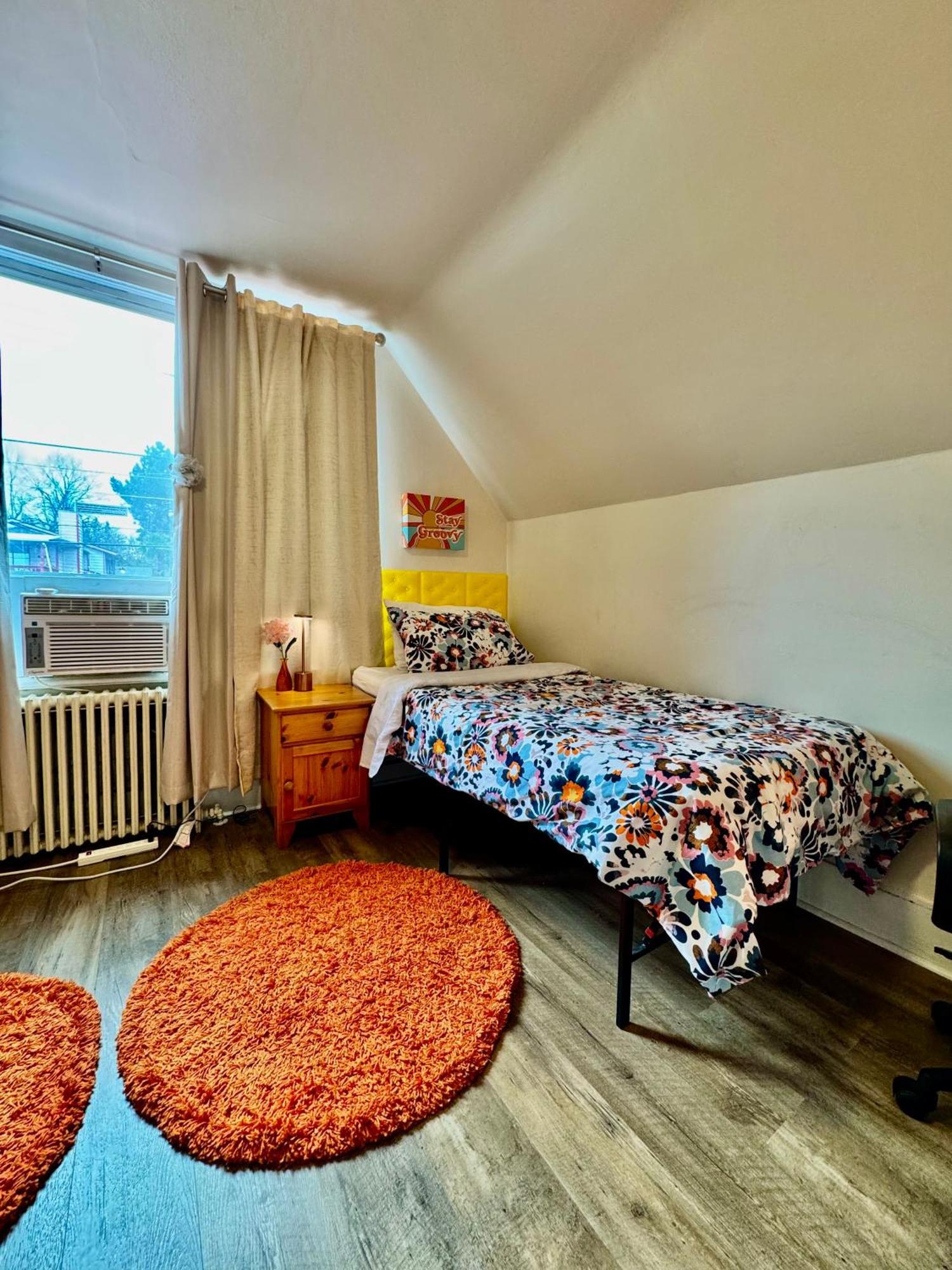 Private Room With Two Twin Beds Air Conditioning And Shared Bathrooms Located Near Seatac Airport And Downtown Seattle Eksteriør bilde